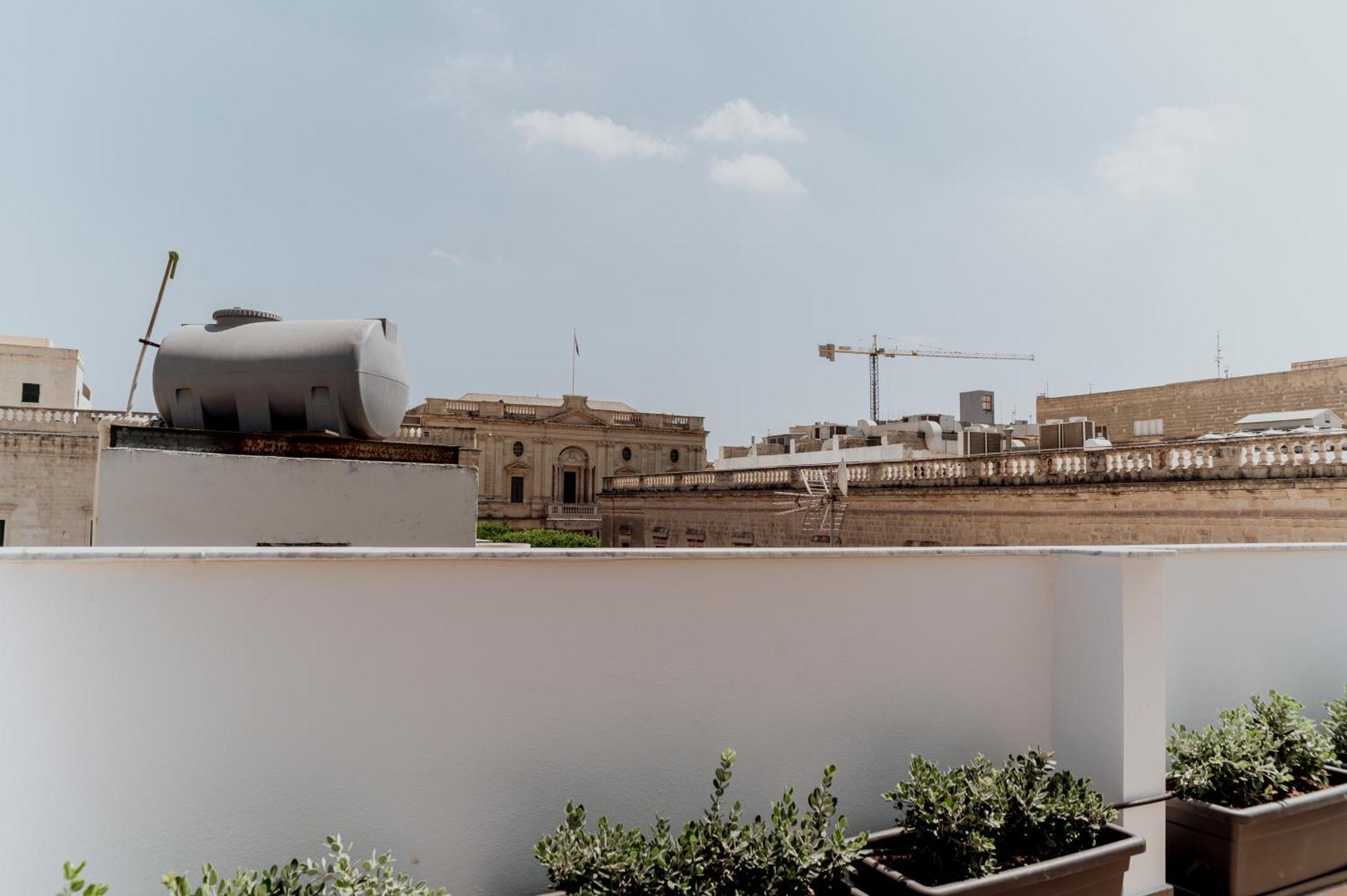 King Charles Hotel Valletta Exterior photo