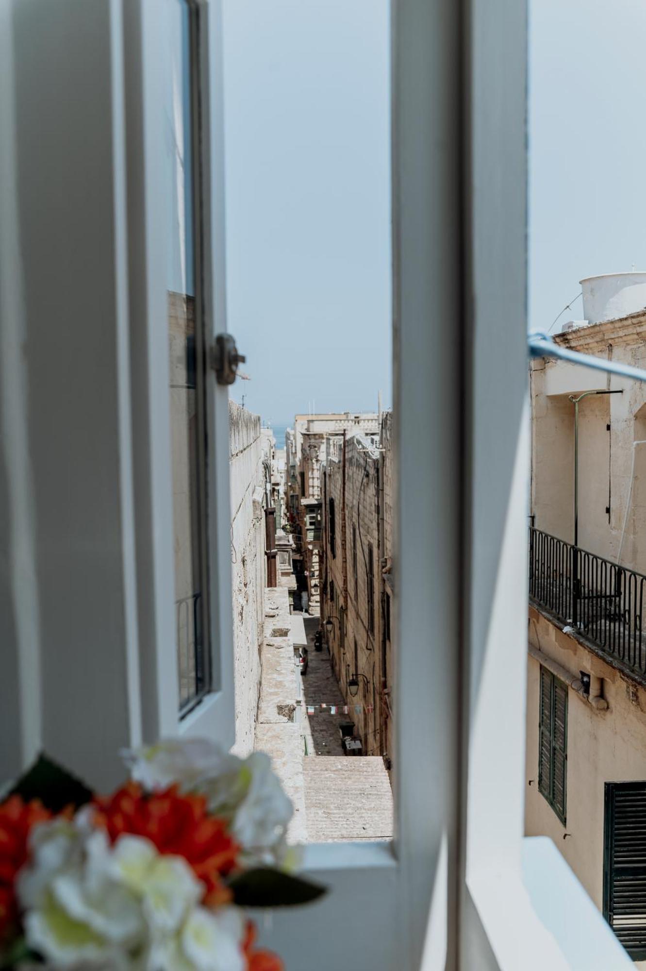 King Charles Hotel Valletta Exterior photo